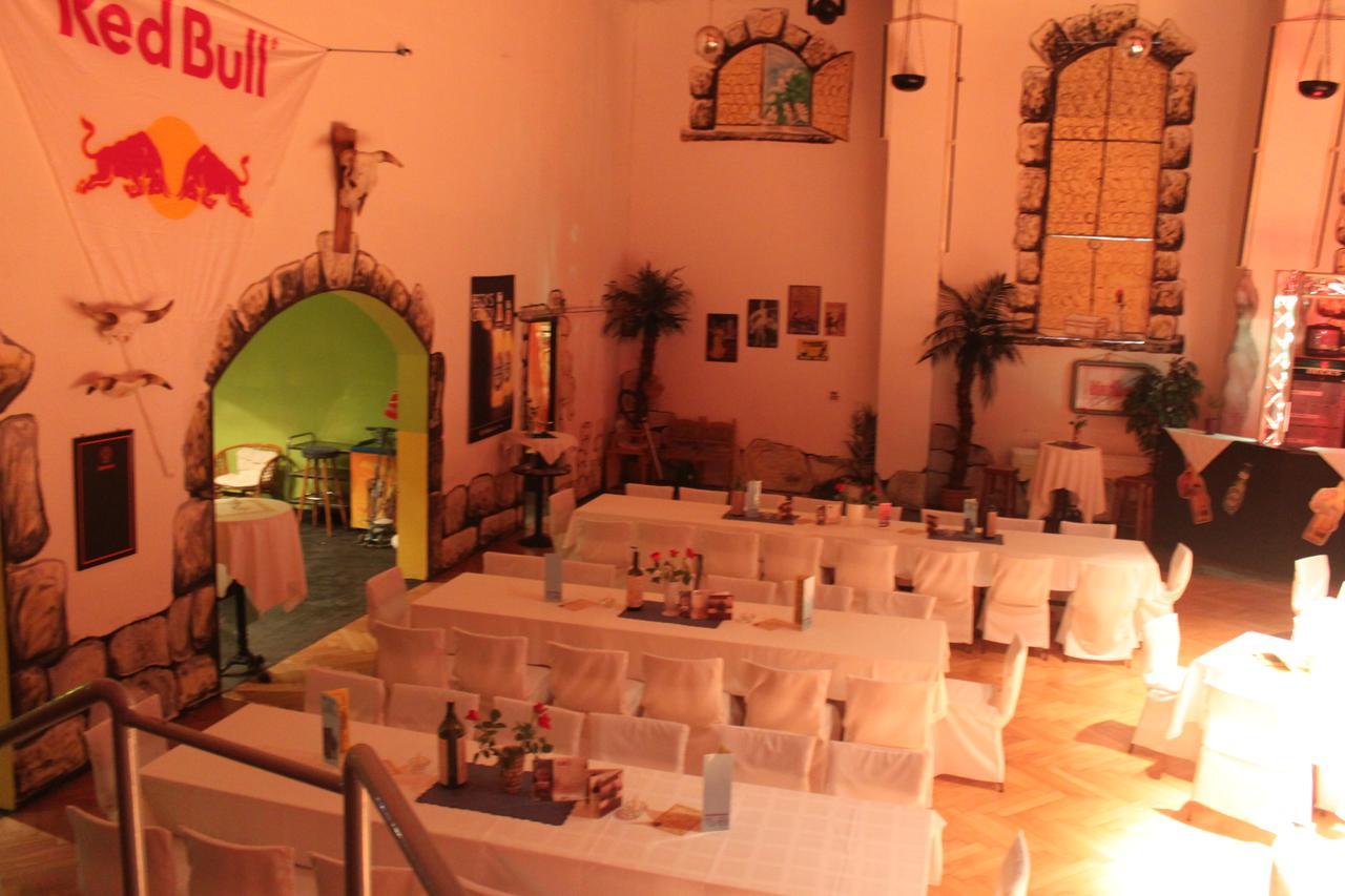 Pension Und Restaurant Die Burg Ehrenfriedersdorf المظهر الخارجي الصورة