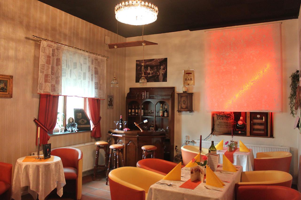 Pension Und Restaurant Die Burg Ehrenfriedersdorf المظهر الخارجي الصورة