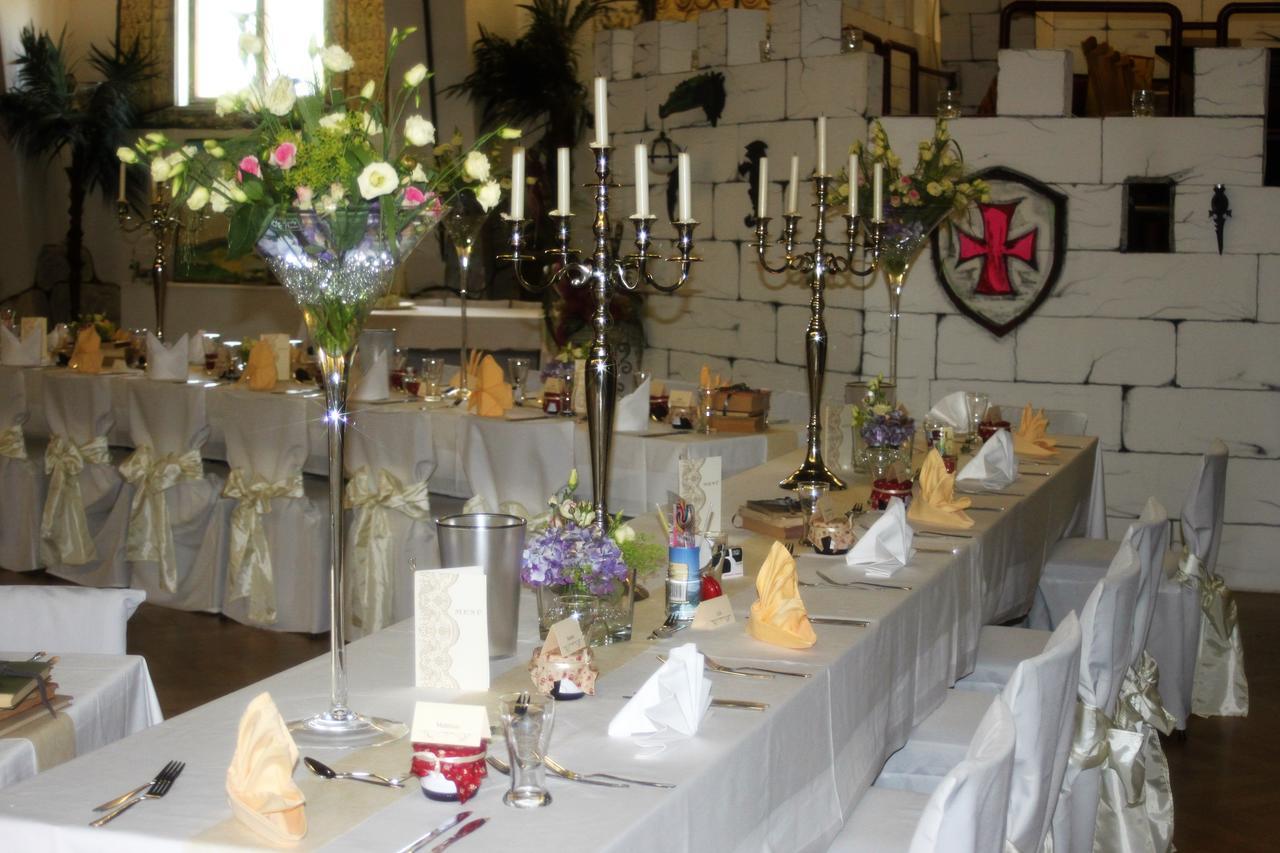 Pension Und Restaurant Die Burg Ehrenfriedersdorf المظهر الخارجي الصورة